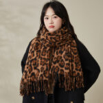 Retro leopard print thickened warm faux cashmere scarf